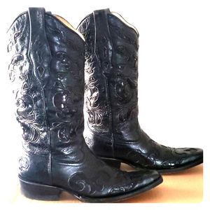 Corral boots